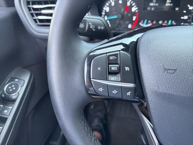 Photo of 2022 OXFORD WHITE Ford Escape