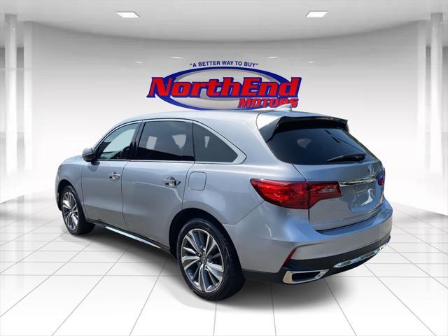 Photo of 2017 Lunar Silver Metallic Acura MDX