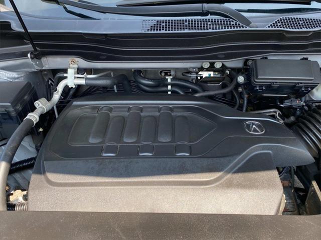 Photo of 2017 Lunar Silver Metallic Acura MDX
