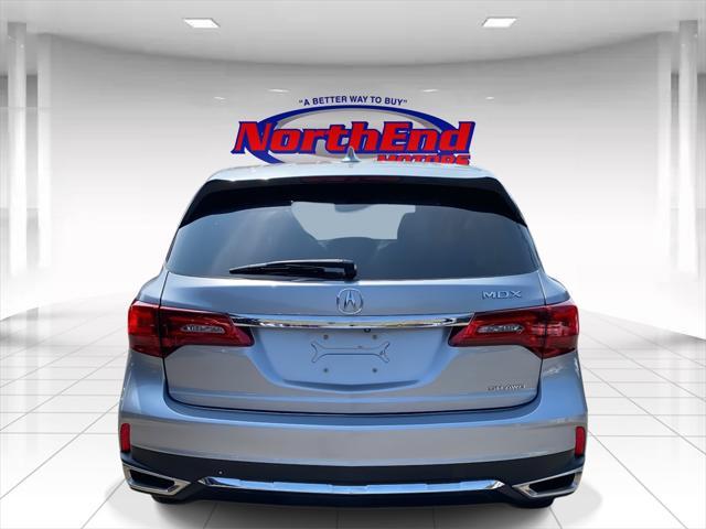 Photo of 2017 Lunar Silver Metallic Acura MDX