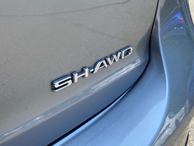 Photo of 2017 Lunar Silver Metallic Acura MDX