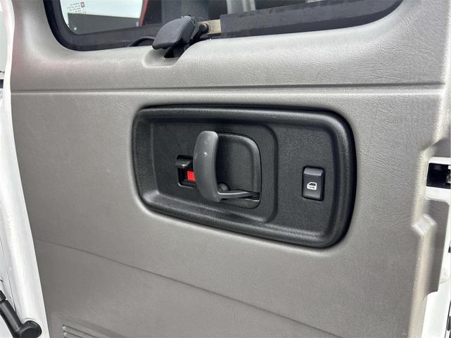 Photo of 2022 Summit White Chevrolet Express 3500