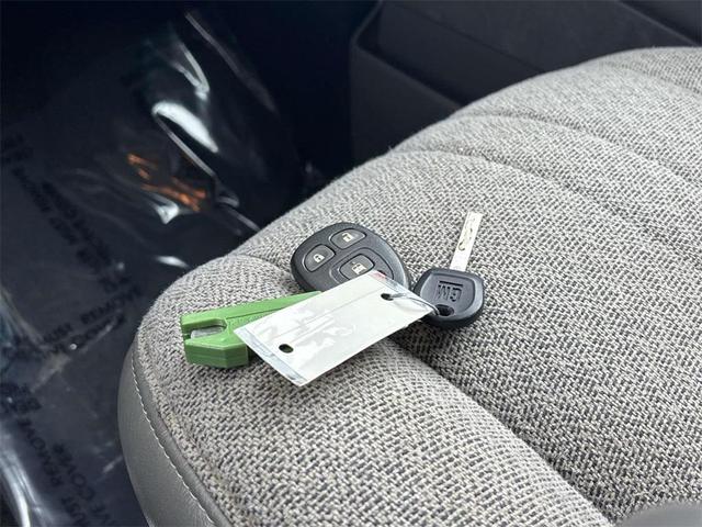 Photo of 2022 Summit White Chevrolet Express 3500