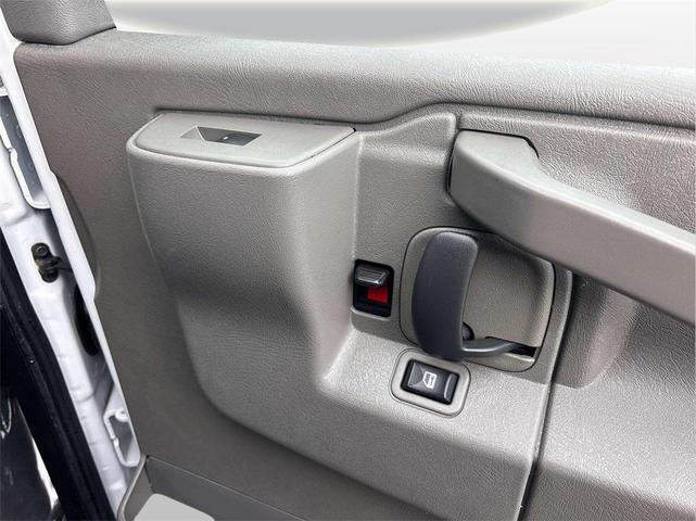 Photo of 2022 Summit White Chevrolet Express 3500