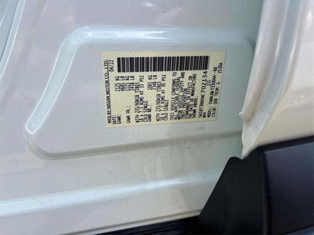 Photo of 2022 Pearl White Tricoat Nissan Rogue