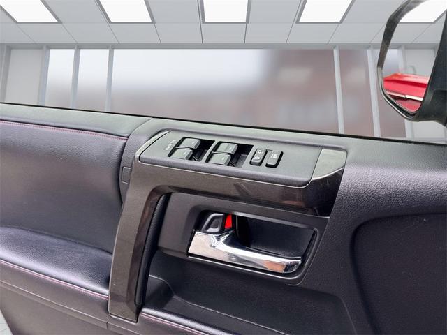 Photo of 2023 Classic Silver Metallic Toyota 4Runner