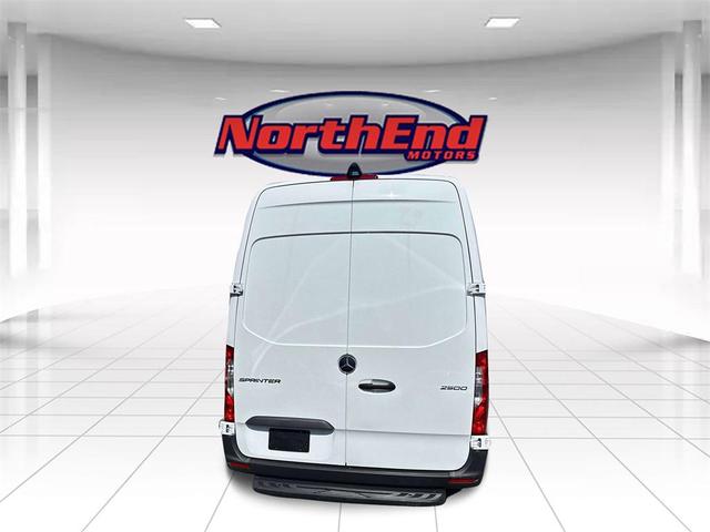 Photo of 2023 Arctic White Mercedes-Benz Sprinter 2500
