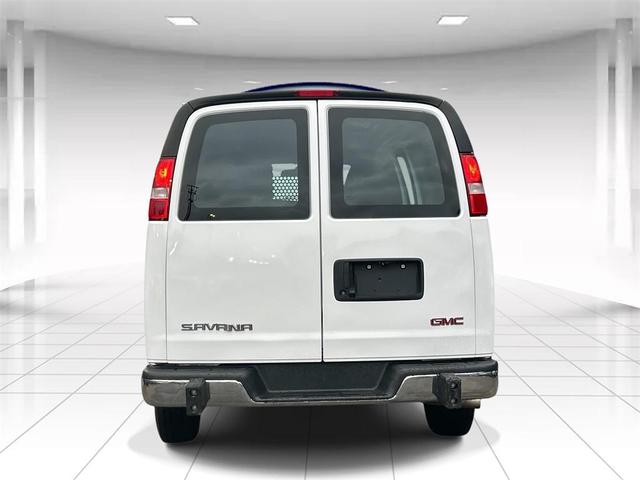 Photo of 2023 Summit White GMC Savana 2500