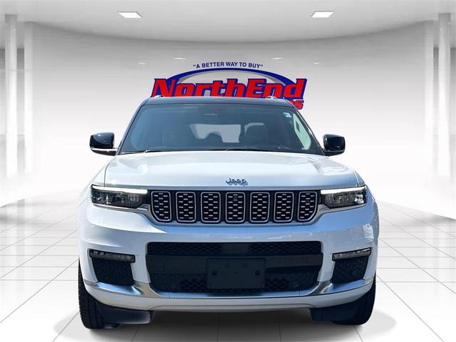 Photo of 2022 Bright White Clearcoat Jeep Grand Cherokee L