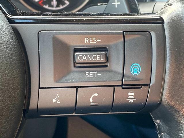 Photo of 2023 Super Black Nissan Pathfinder