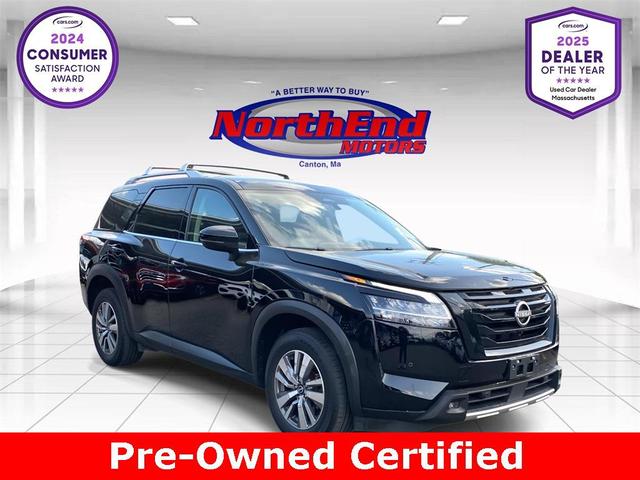 Photo of 2023 Super Black Nissan Pathfinder
