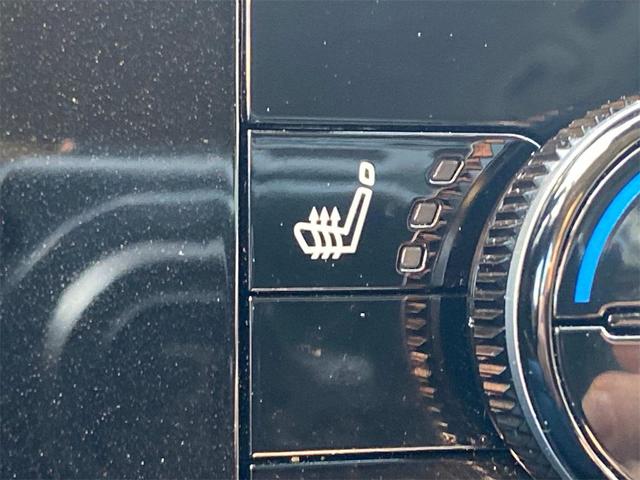 Photo of 2023 Super Black Nissan Pathfinder