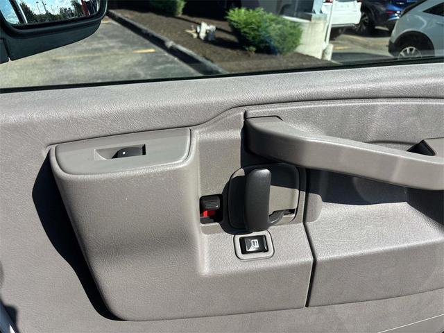 Photo of 2020 Summit White GMC Savana 2500