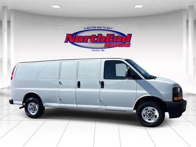 Photo of 2020 Summit White GMC Savana 2500