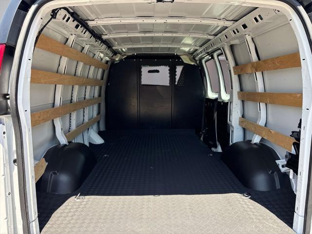 Photo of 2023 Summit White GMC Savana 2500