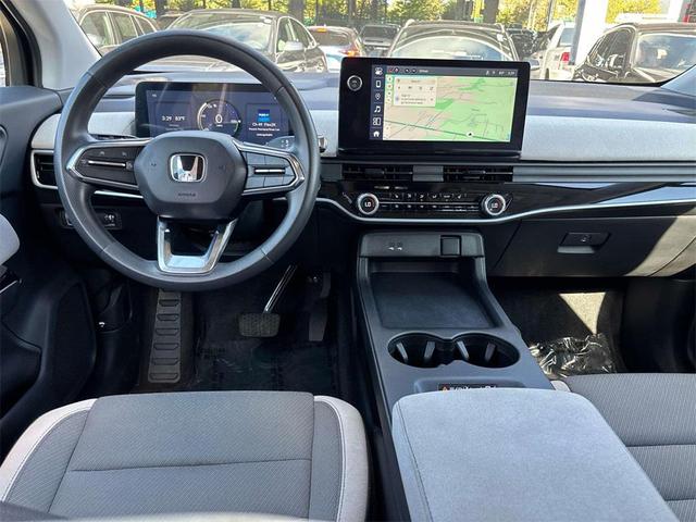 Photo of 2024 Snowfall Pearl Honda Prologue
