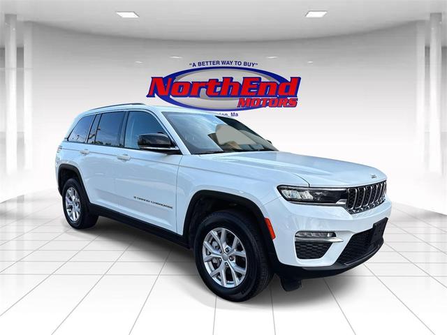 Photo of 2022 Bright White Clearcoat Jeep Grand Cherokee
