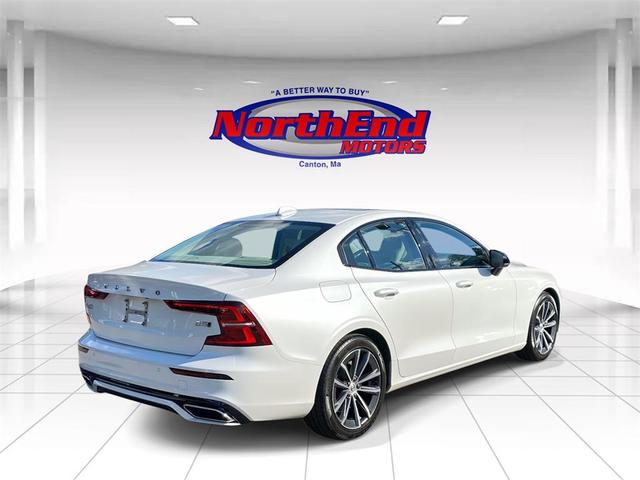 Photo of 2022 Crystal White Metallic Volvo S60