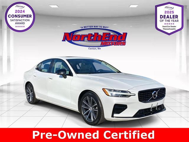 Photo of 2022 Crystal White Metallic Volvo S60