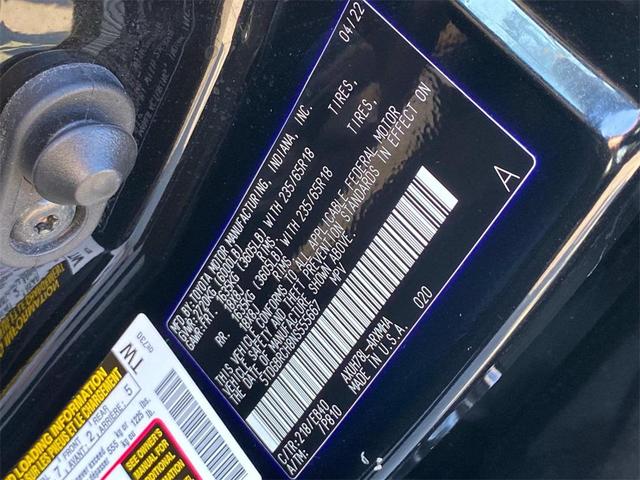 Photo of 2022 Midnight Black Metallic Toyota Highlander Hybrid