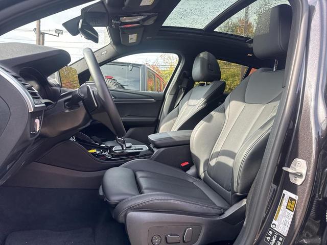 Photo of 2025 Dark Graphite Metallic BMW X4