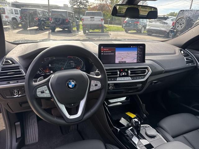 Photo of 2025 Dark Graphite Metallic BMW X4