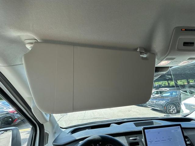 Photo of 2023 OXFORD WHITE Ford Transit-350