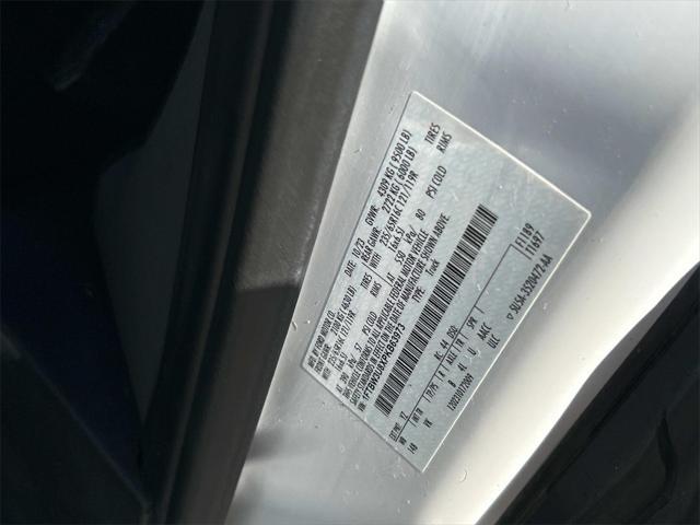Photo of 2023 OXFORD WHITE Ford Transit-350