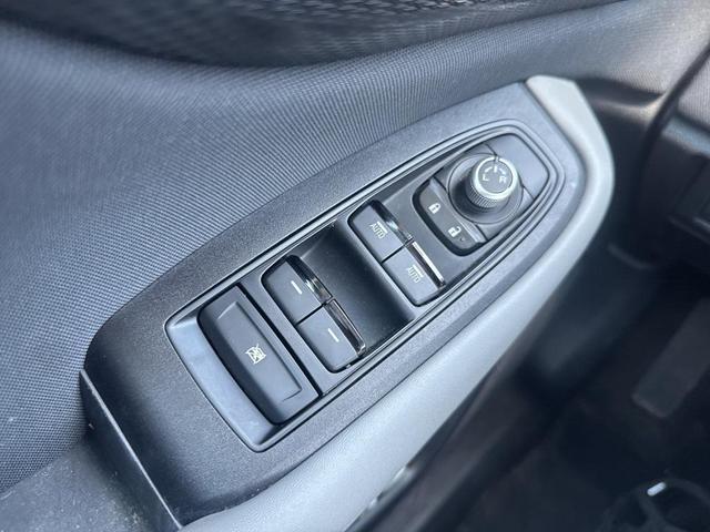 Photo of 2023 Crystal White Pearl Subaru Outback
