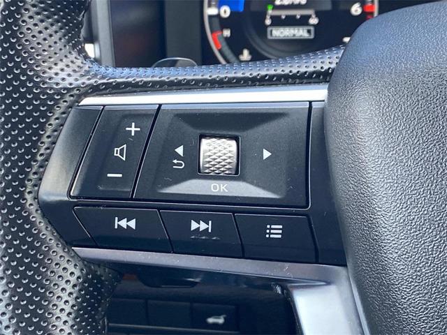Photo of 2024 Alloy Silver Metallic/Black Roof Mitsubishi Outlander