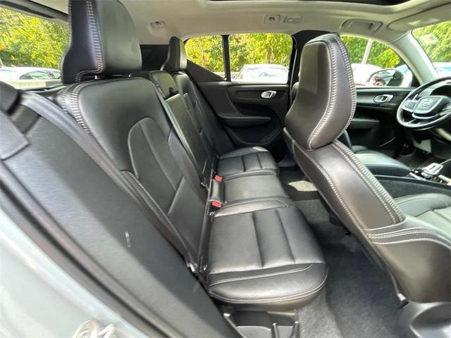 Photo of 2025 Vapour Grey Metallic Volvo XC40