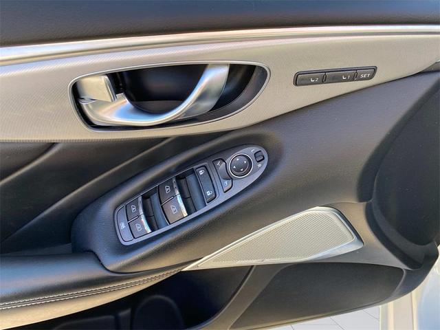 Photo of 2022 Majestic White INFINITI Q50