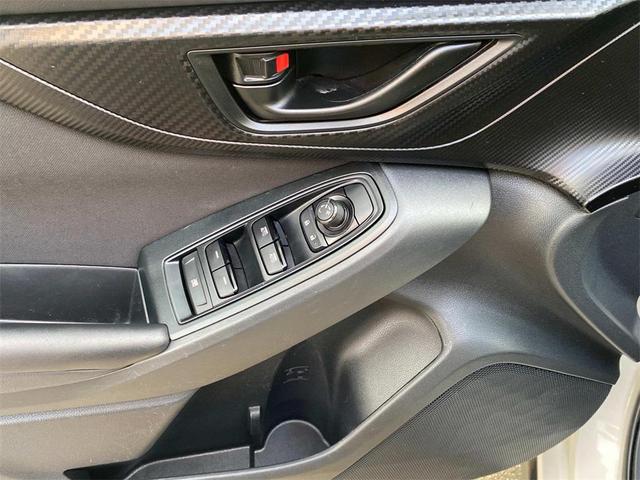Photo of 2022 Crystal White Pearl Subaru Crosstrek
