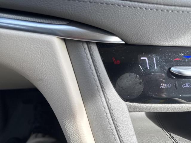 Photo of 2025 Argent Silver Metallic Cadillac XT5