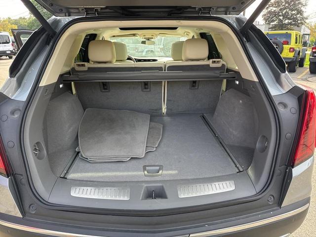 Photo of 2025 Argent Silver Metallic Cadillac XT5