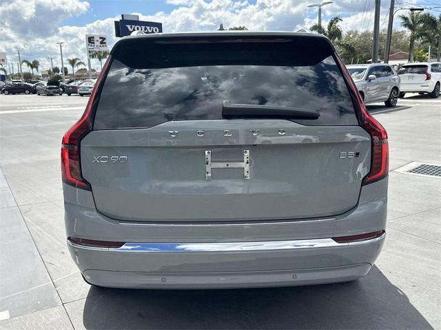 Photo of 2025 Metallic Volvo XC90