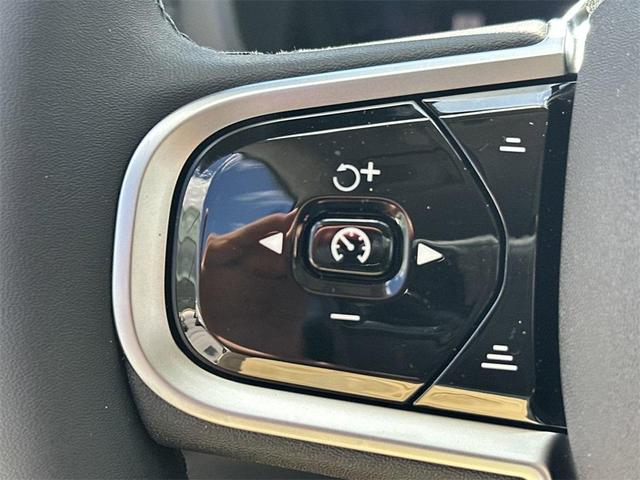 Photo of 2025 Silver Volvo XC90