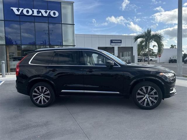 Photo of 2025 Onyx Black Metallic Volvo XC90