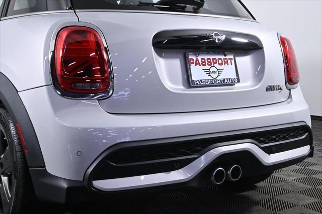 Photo of 2022 White Silver Metallic MINI Hardtop