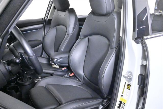 Photo of 2022 White Silver Metallic MINI Hardtop