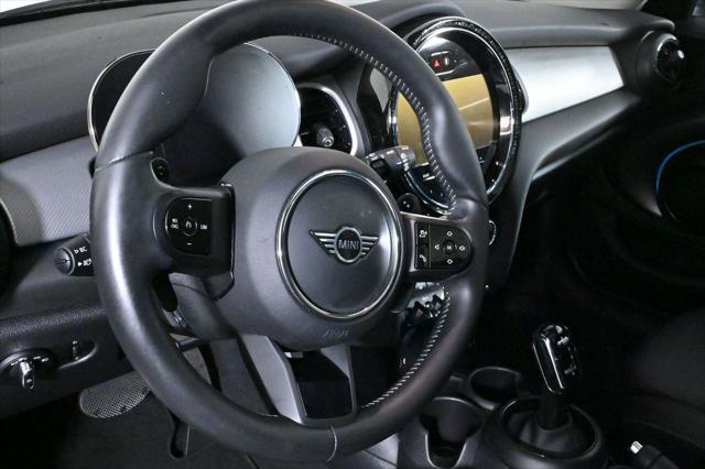 Photo of 2022 White Silver Metallic MINI Hardtop