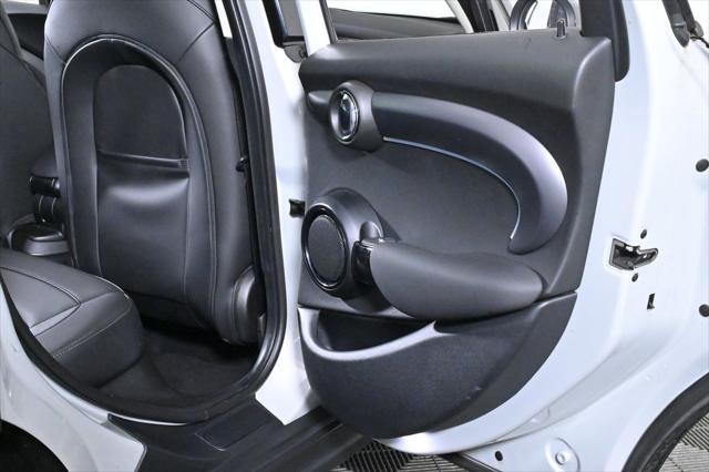 Photo of 2022 White Silver Metallic MINI Hardtop