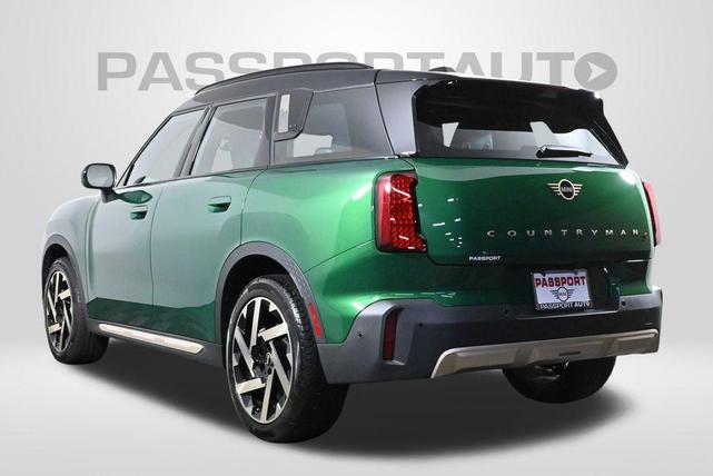 Photo of 2025 British Racing Green IV Metallic MINI Countryman
