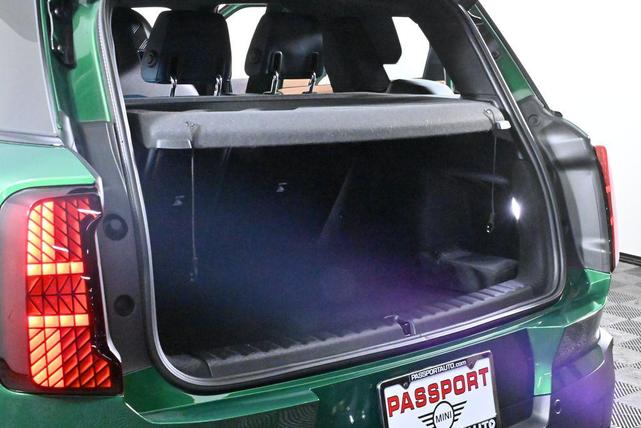 Photo of 2025 British Racing Green IV Metallic MINI Countryman