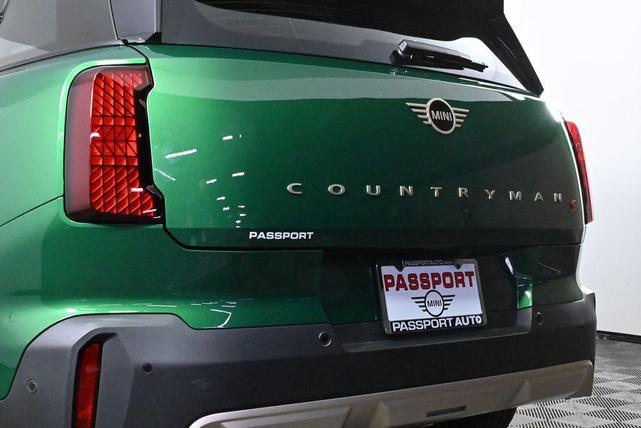 Photo of 2025 British Racing Green IV Metallic MINI Countryman