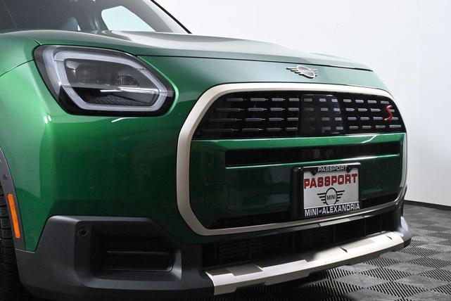 Photo of 2025 British Racing Green IV Metallic MINI Countryman