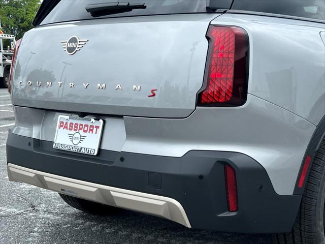 Photo of 2025 Melting Silver III Metallic MINI Countryman