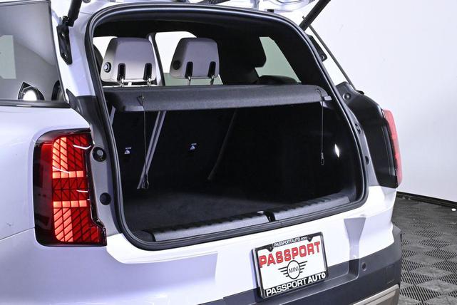 Photo of 2025 Nanuq White Metallic MINI Countryman