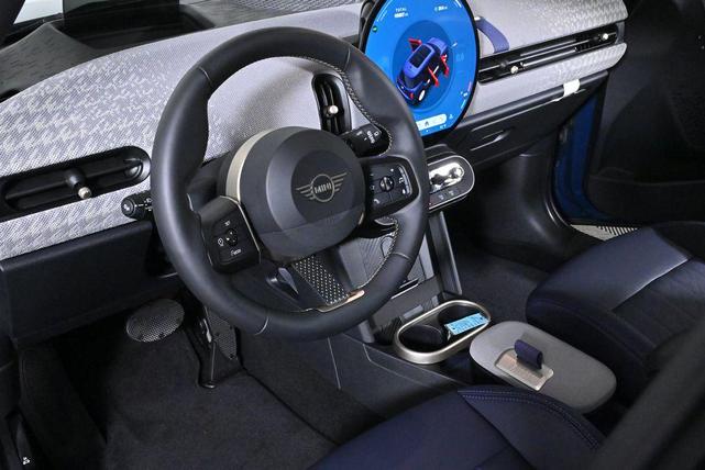 Photo of 2025 Indigo Sunset Blue Metallic MINI Hardtop