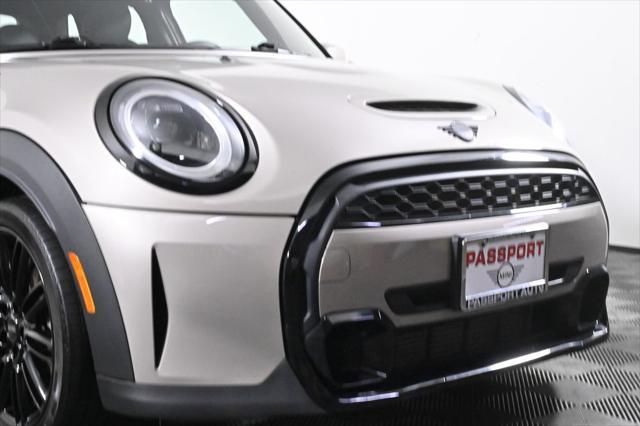 Photo of 2022 Gray MINI Hardtop